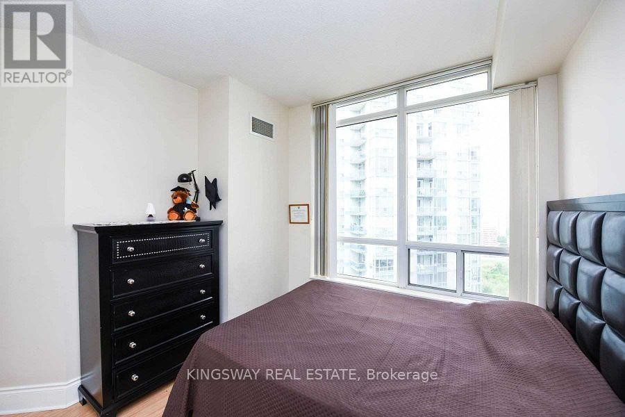












2924 - 3888 DUKE OF YORK BOULEVARD

,
Mississauga (City Centre),




Ontario
L5B4P5

