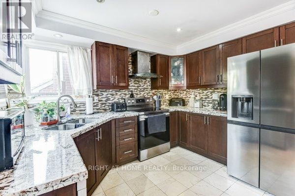 












7460 TERRAGAR BOULEVARD

,
Mississauga (Lisgar),




Ontario
L5N8H1

