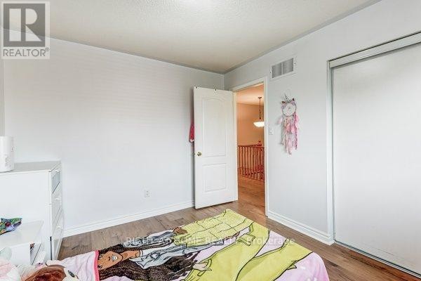 












7460 TERRAGAR BOULEVARD

,
Mississauga (Lisgar),




Ontario
L5N8H1

