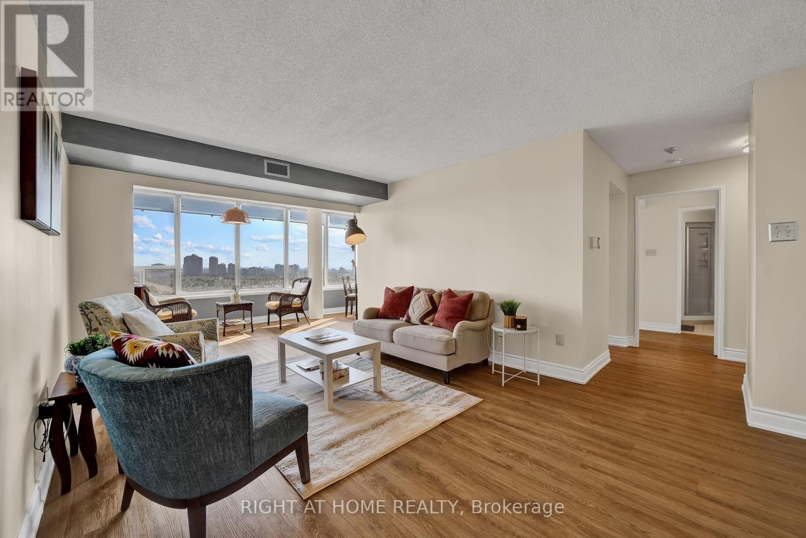 












1805 - 700 CONSTELLATION DRIVE

,
Mississauga (Hurontario),




Ontario
L5R3G8

