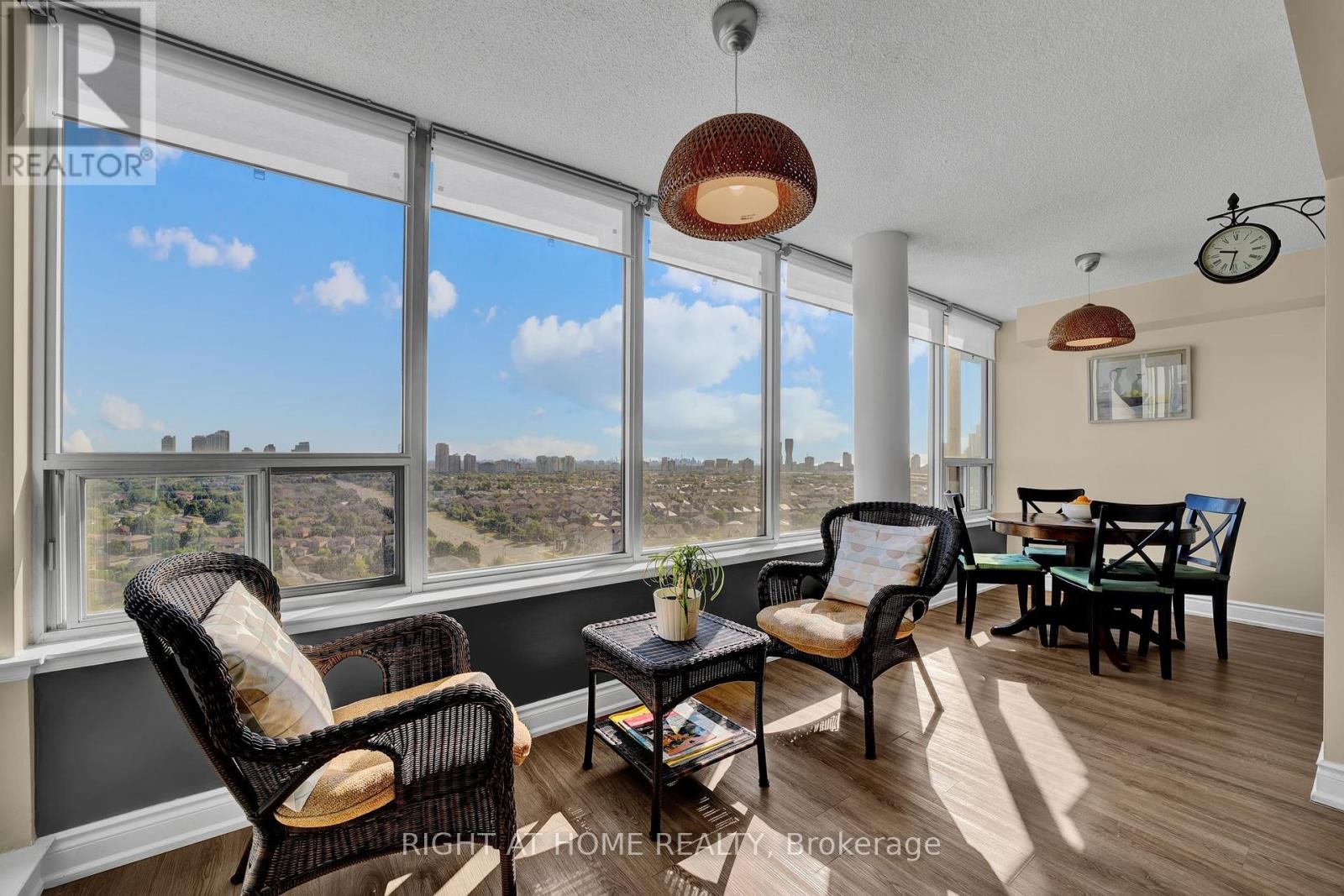 












1805 - 700 CONSTELLATION DRIVE

,
Mississauga (Hurontario),




Ontario
L5R3G8

