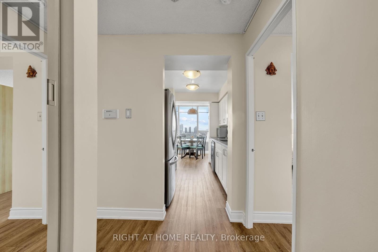 












1805 - 700 CONSTELLATION DRIVE

,
Mississauga (Hurontario),




Ontario
L5R3G8

