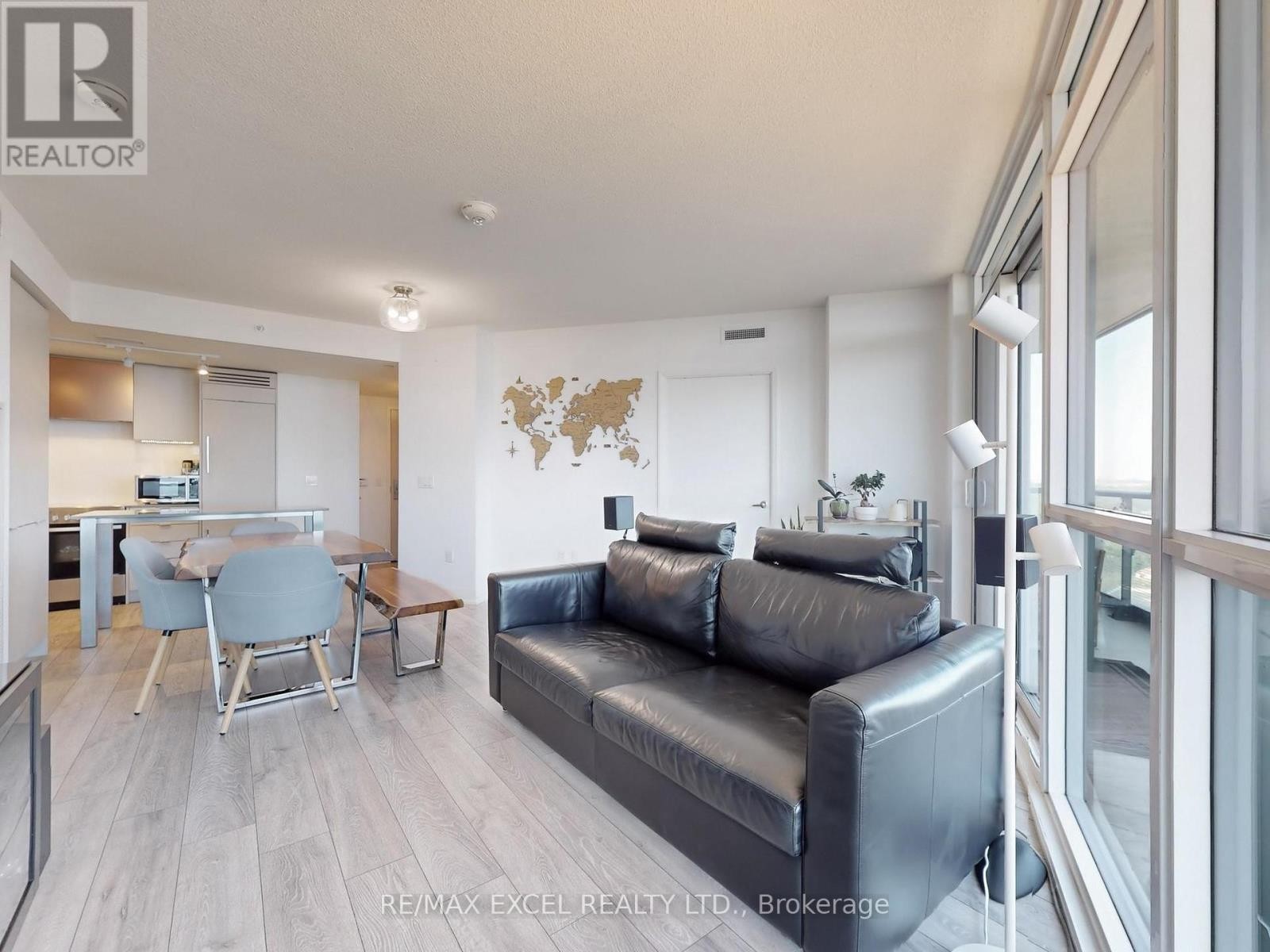












1708 - 30 GIBBS ROAD

,
Toronto (Islington-City Centre West),




Ontario
M9B0E4

