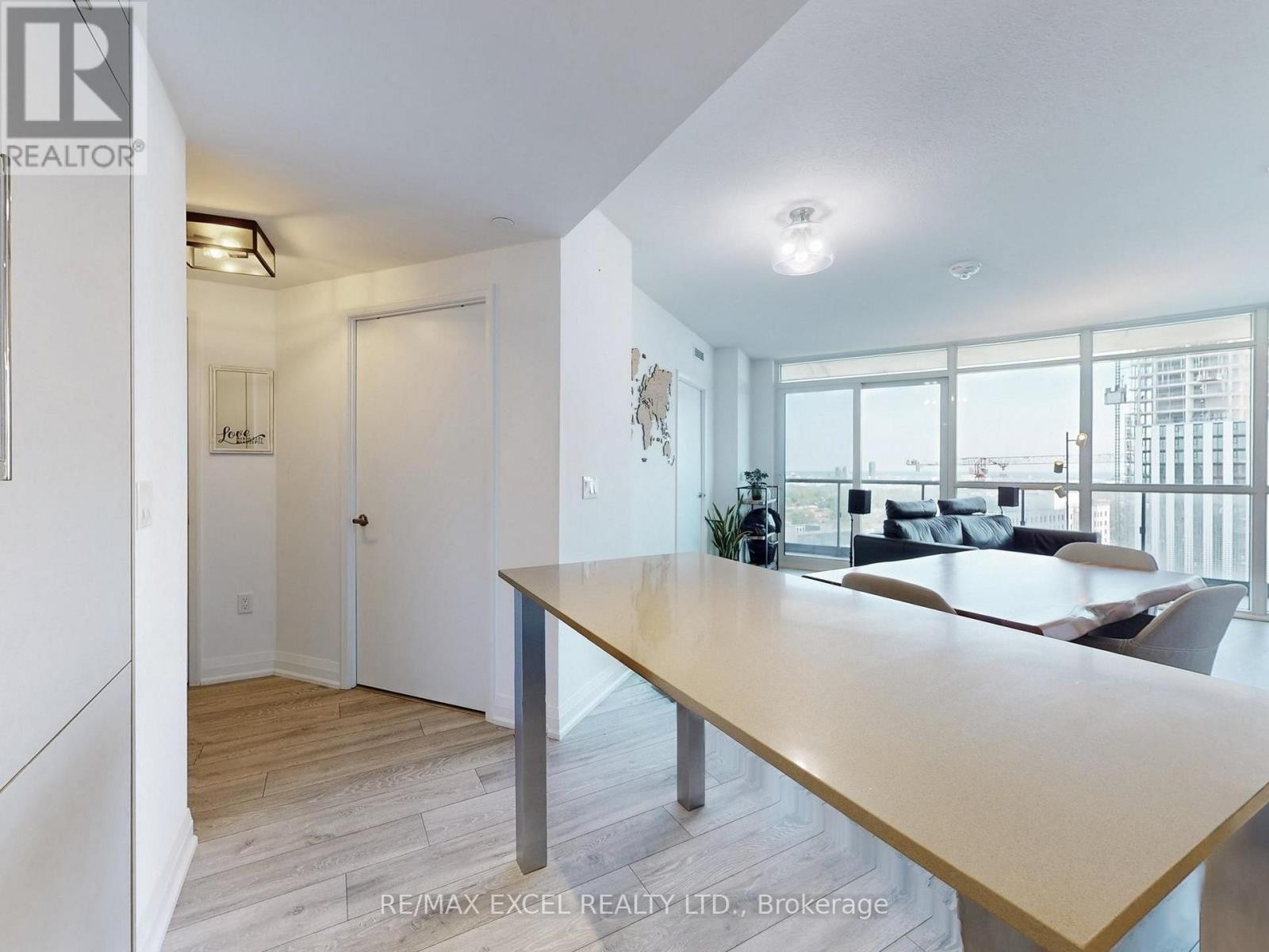 












1708 - 30 GIBBS ROAD

,
Toronto (Islington-City Centre West),




Ontario
M9B0E4

