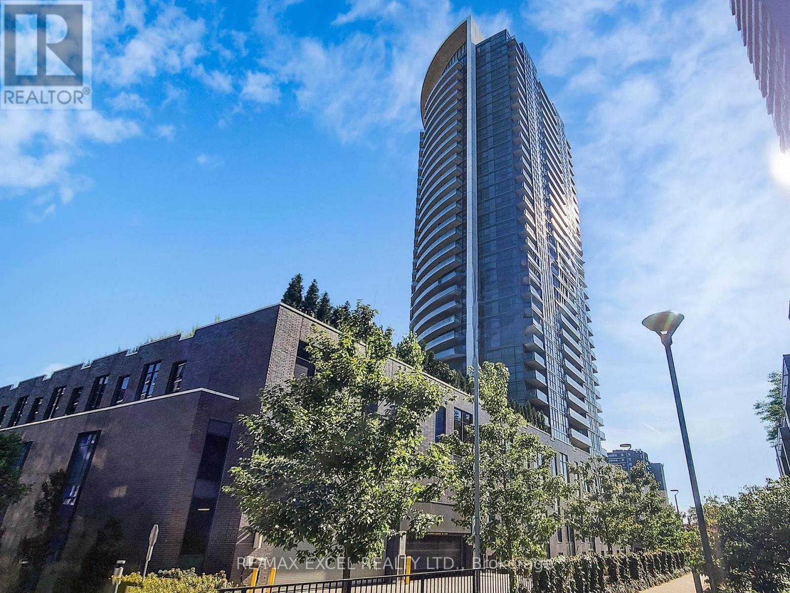












1708 - 30 GIBBS ROAD

,
Toronto (Islington-City Centre West),




Ontario
M9B0E4

