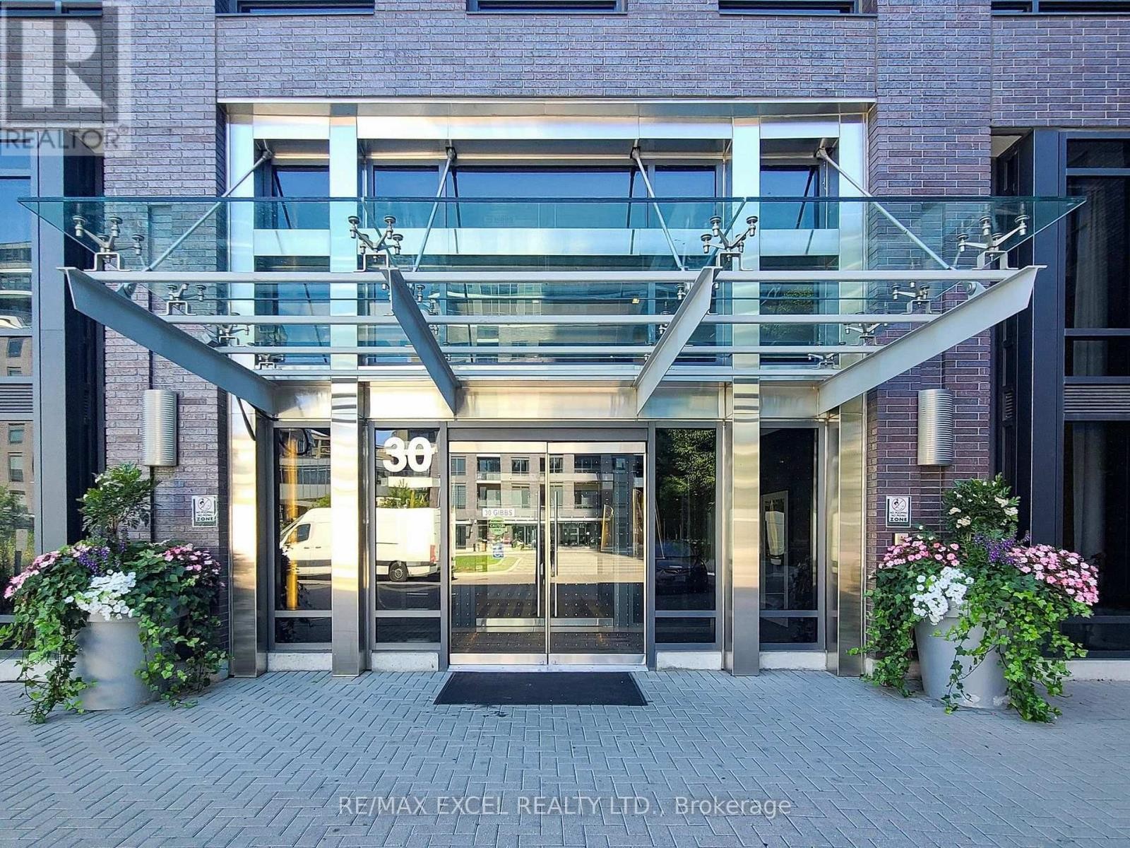 












1708 - 30 GIBBS ROAD

,
Toronto (Islington-City Centre West),




Ontario
M9B0E4


