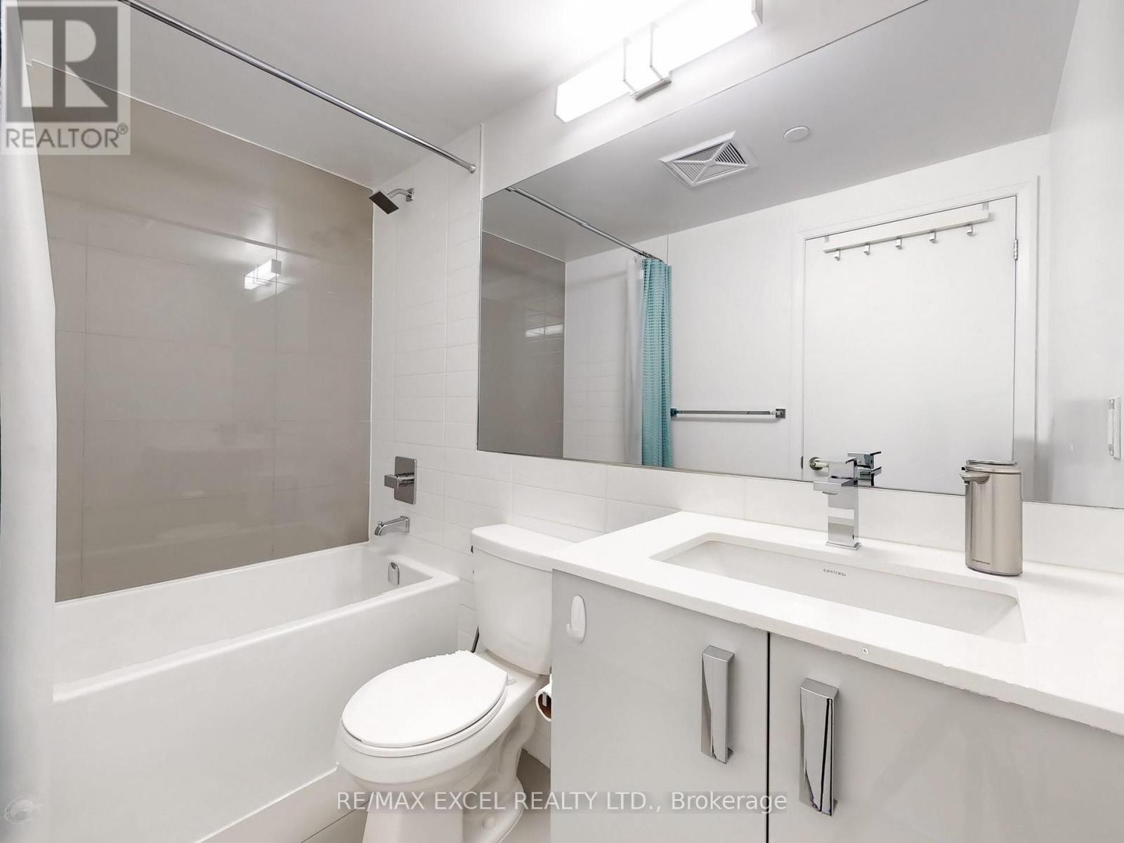 












1708 - 30 GIBBS ROAD

,
Toronto (Islington-City Centre West),




Ontario
M9B0E4

