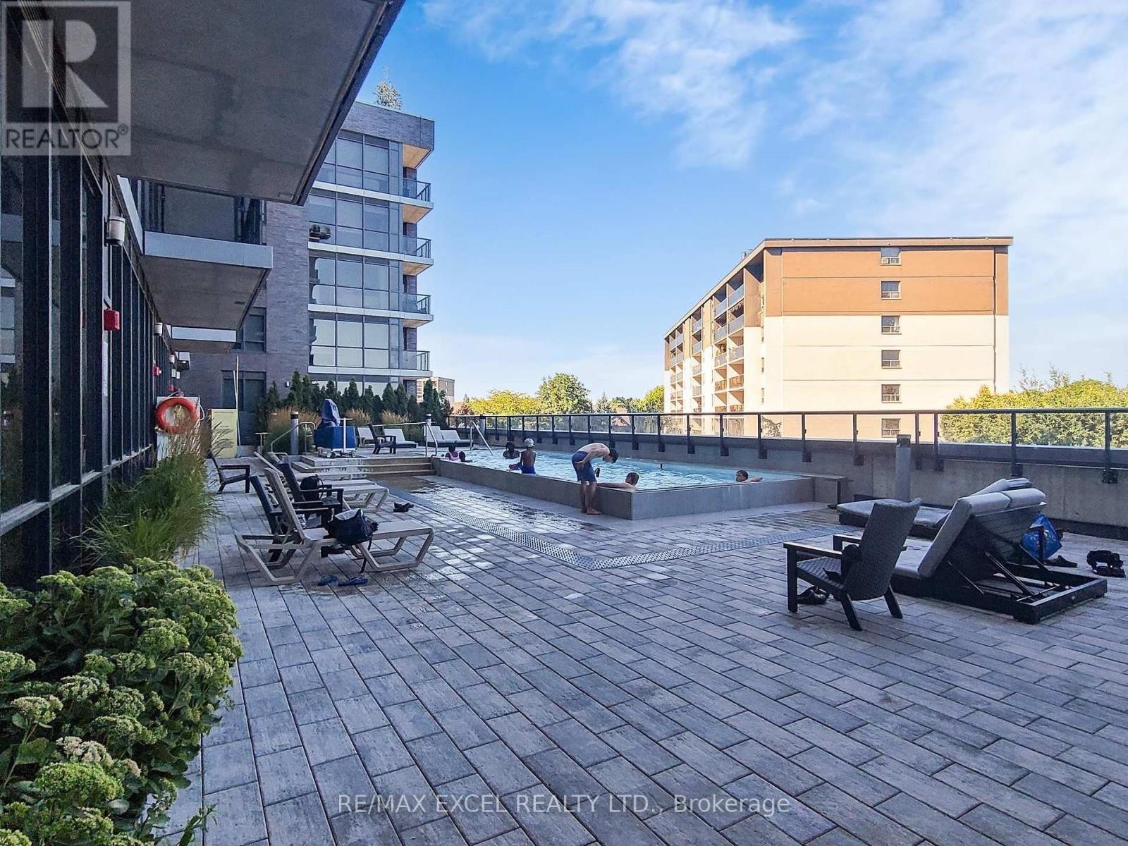 












1708 - 30 GIBBS ROAD

,
Toronto (Islington-City Centre West),




Ontario
M9B0E4

