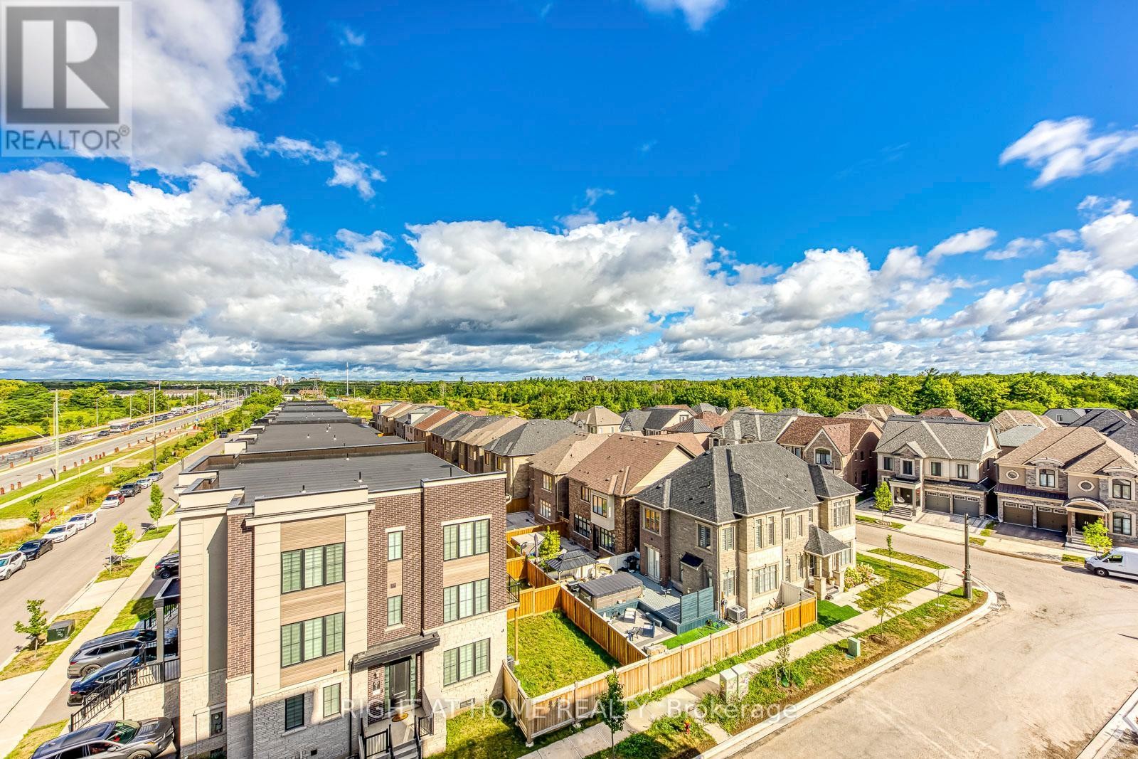 












538 - 2501 SAW WHET BOULEVARD

,
Oakville (GA Glen Abbey),




Ontario
L6M5N2

