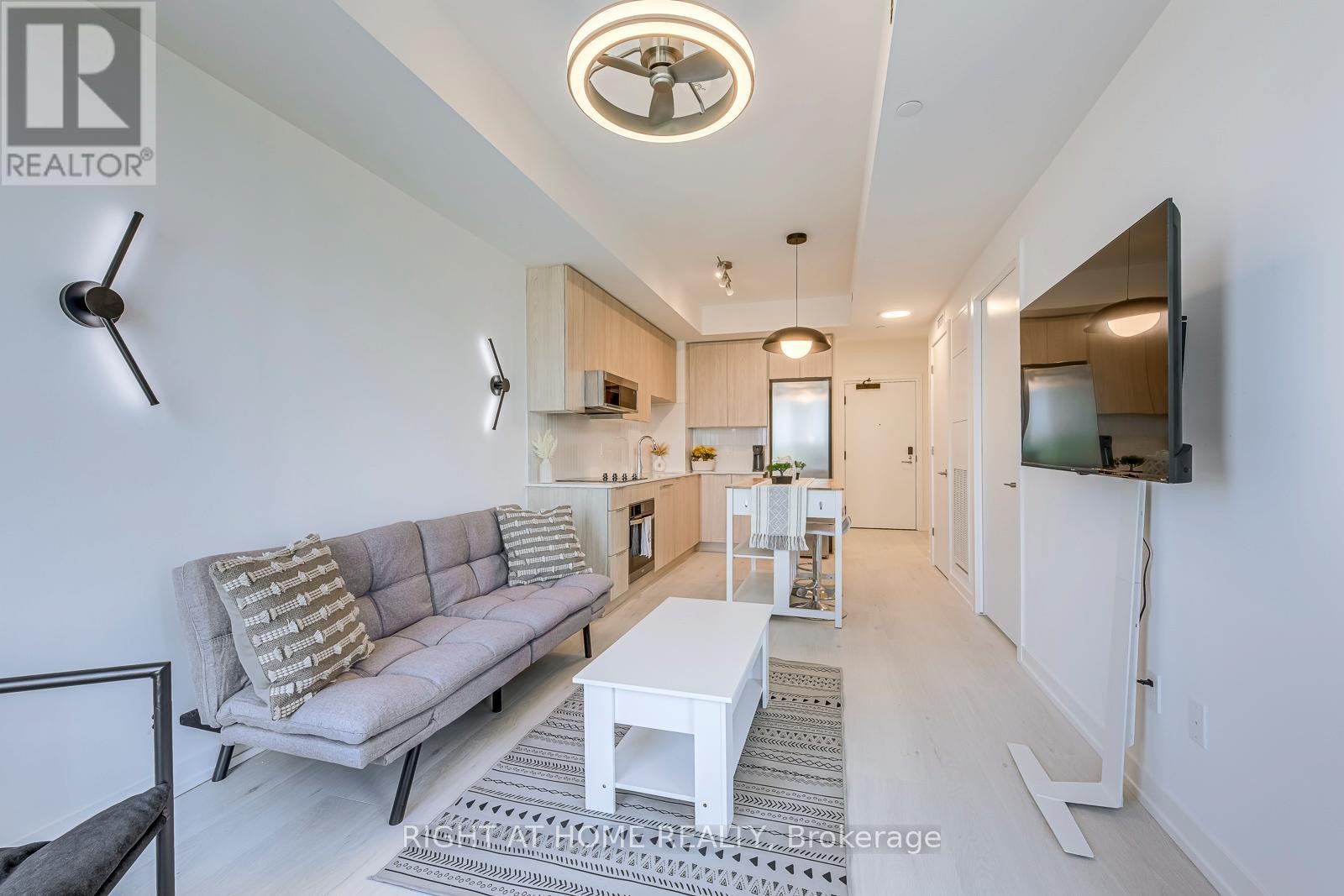 












538 - 2501 SAW WHET BOULEVARD

,
Oakville (GA Glen Abbey),




Ontario
L6M5N2


