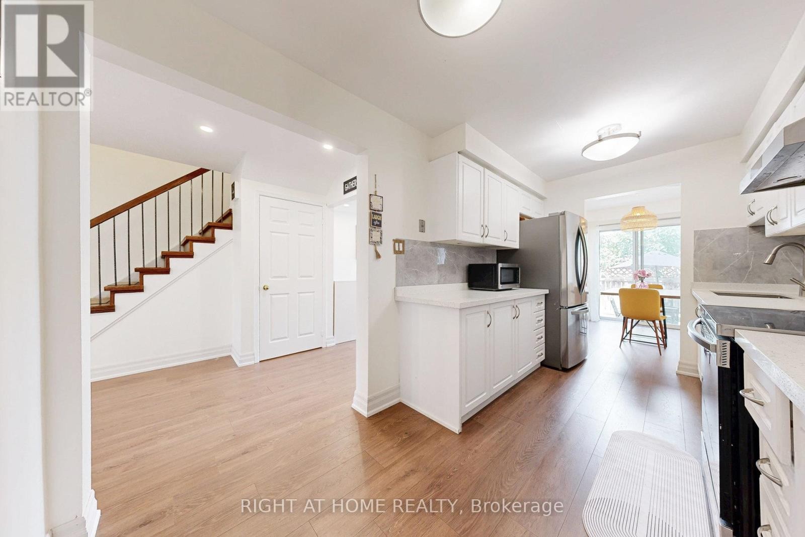 












42 - 2355 FIFTH LINE W

,
Mississauga (Sheridan),




Ontario
L5K2M8

