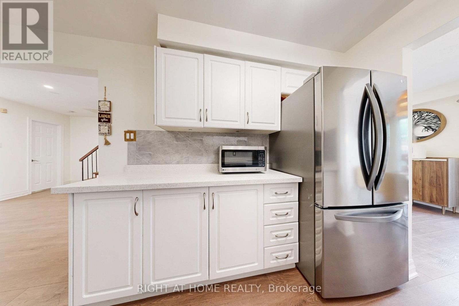 












42 - 2355 FIFTH LINE W

,
Mississauga (Sheridan),




Ontario
L5K2M8

