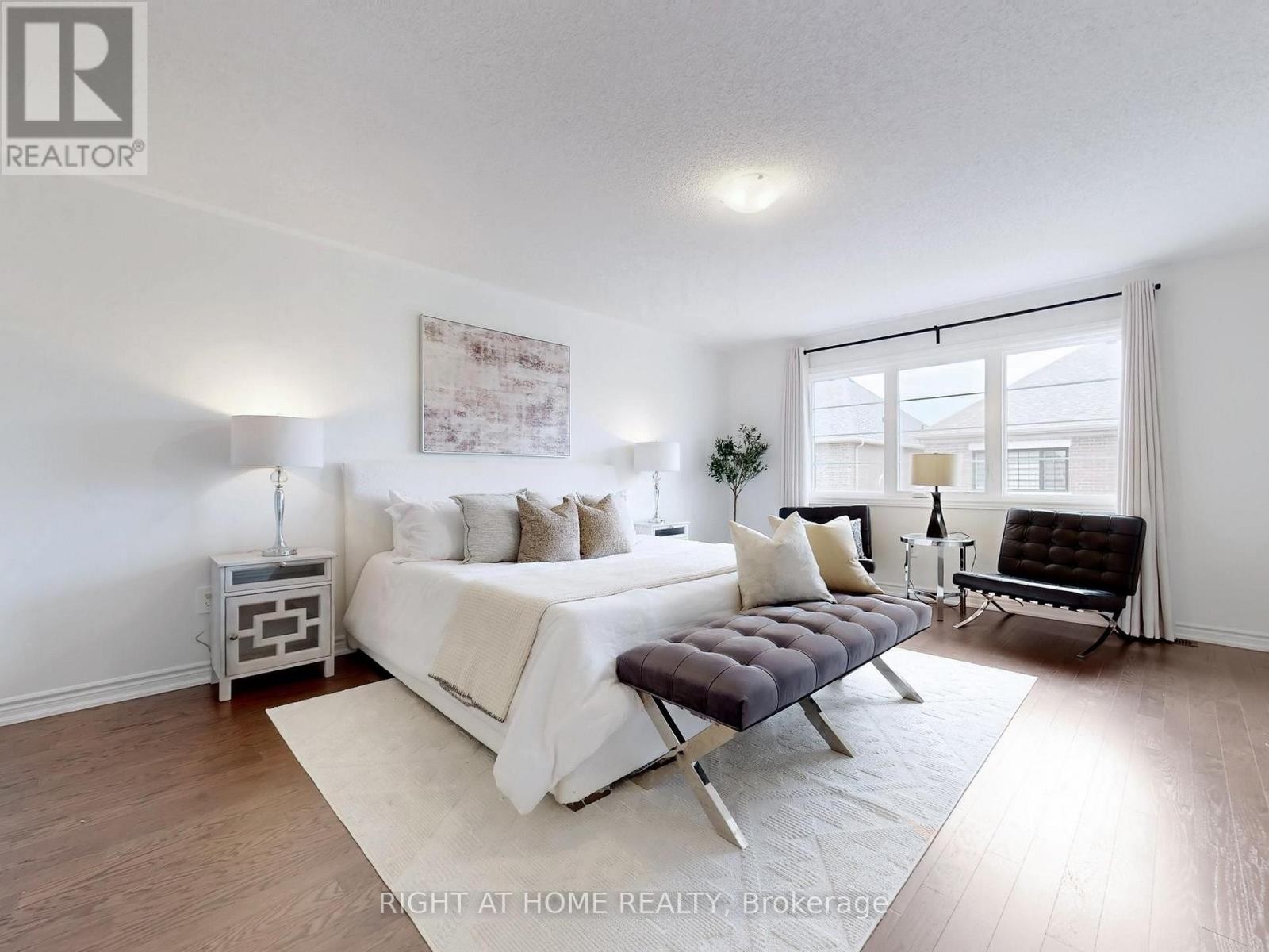 












328 BERGAMOT AVENUE

,
Milton (FO Ford),




Ontario
L9E1Y8

