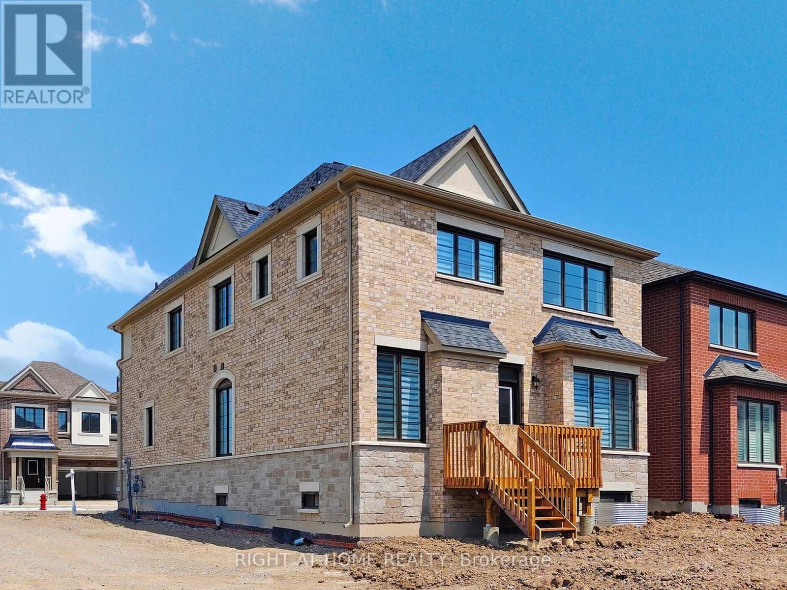 












328 BERGAMOT AVENUE

,
Milton (FO Ford),




Ontario
L9E1Y8

