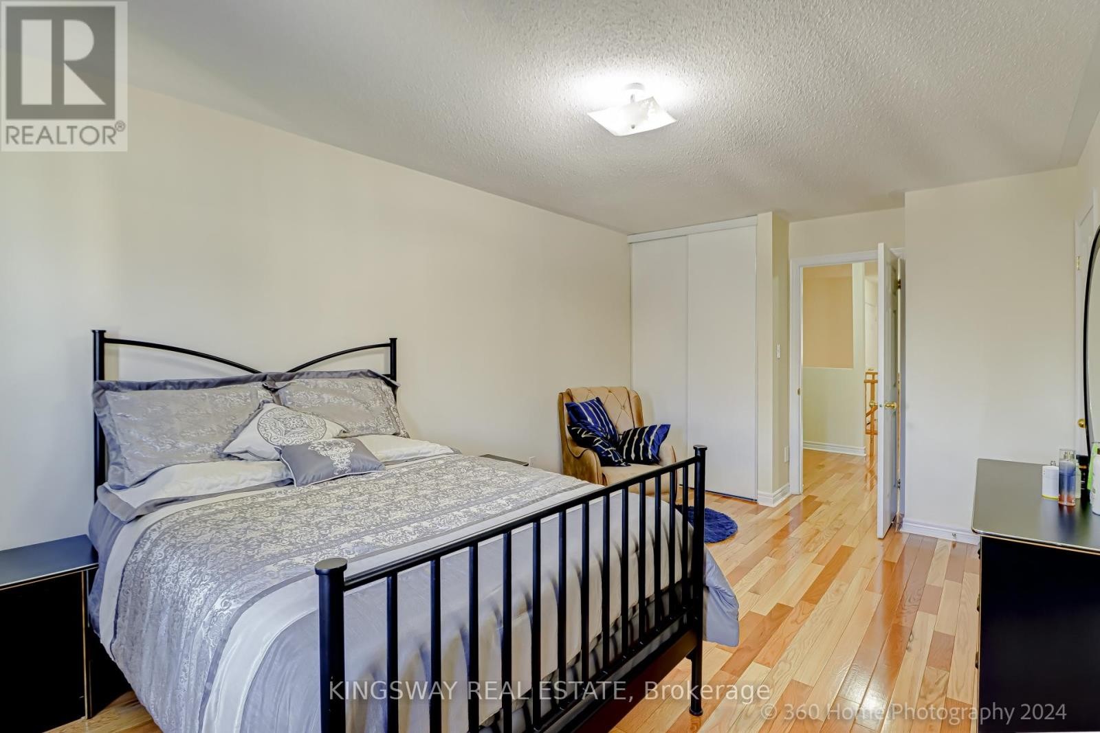 












485 MEADOWRIDGE COURT

,
Mississauga (Meadowvale Village),




Ontario
L5W0E8

