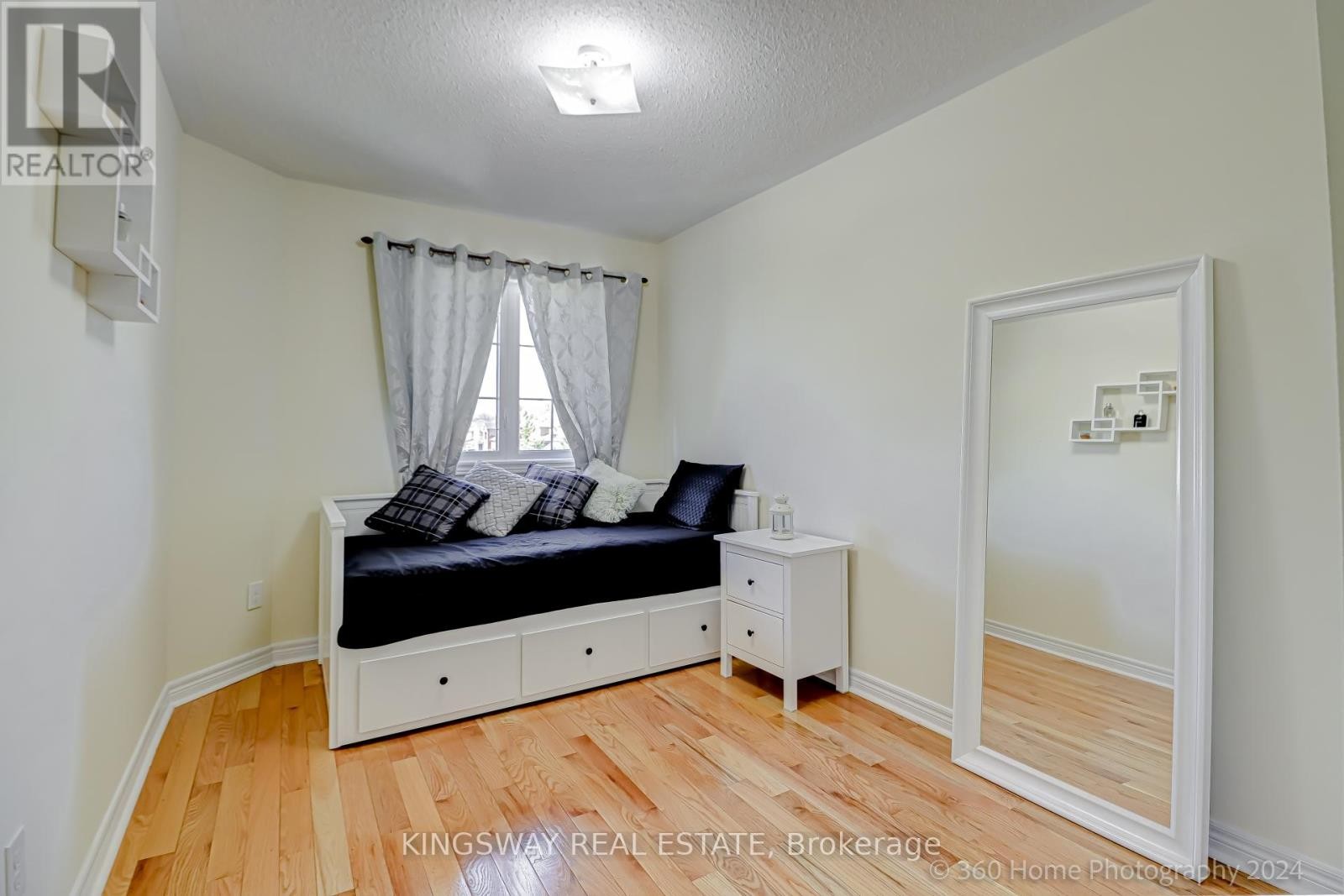 












485 MEADOWRIDGE COURT

,
Mississauga (Meadowvale Village),




Ontario
L5W0E8

