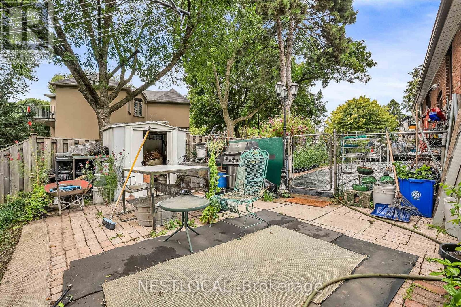 












37 ENFIELD AVENUE

,
Toronto (Alderwood),




Ontario
M8W1T6

