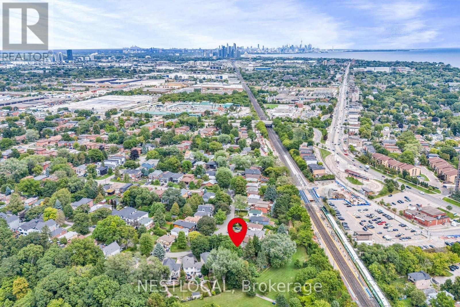 












37 ENFIELD AVENUE

,
Toronto (Alderwood),




Ontario
M8W1T6

