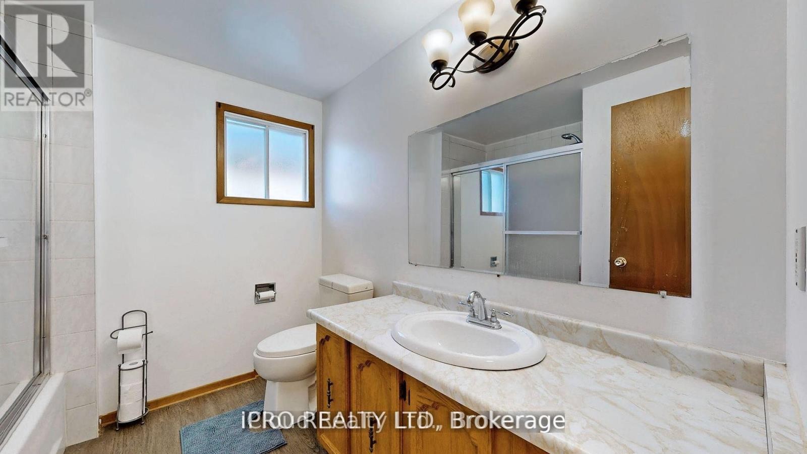 












32 DAFOE CRESCENT

,
Brampton (Fletcher's West),




Ontario
L6Y2L2

