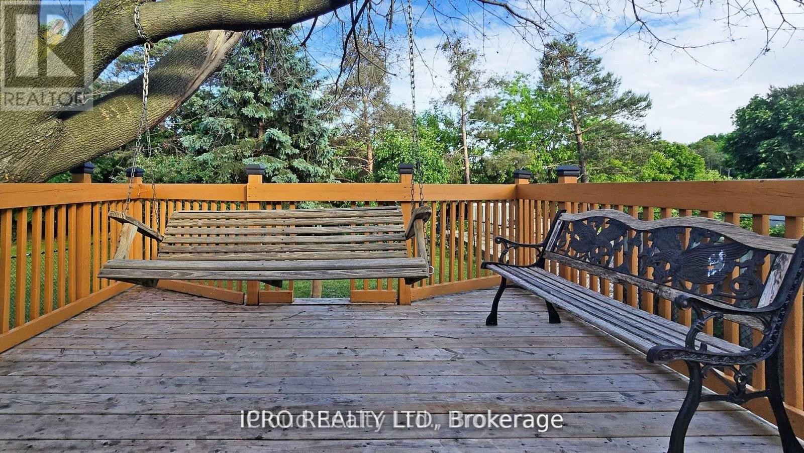 












32 DAFOE CRESCENT

,
Brampton (Fletcher's West),




Ontario
L6Y2L2

