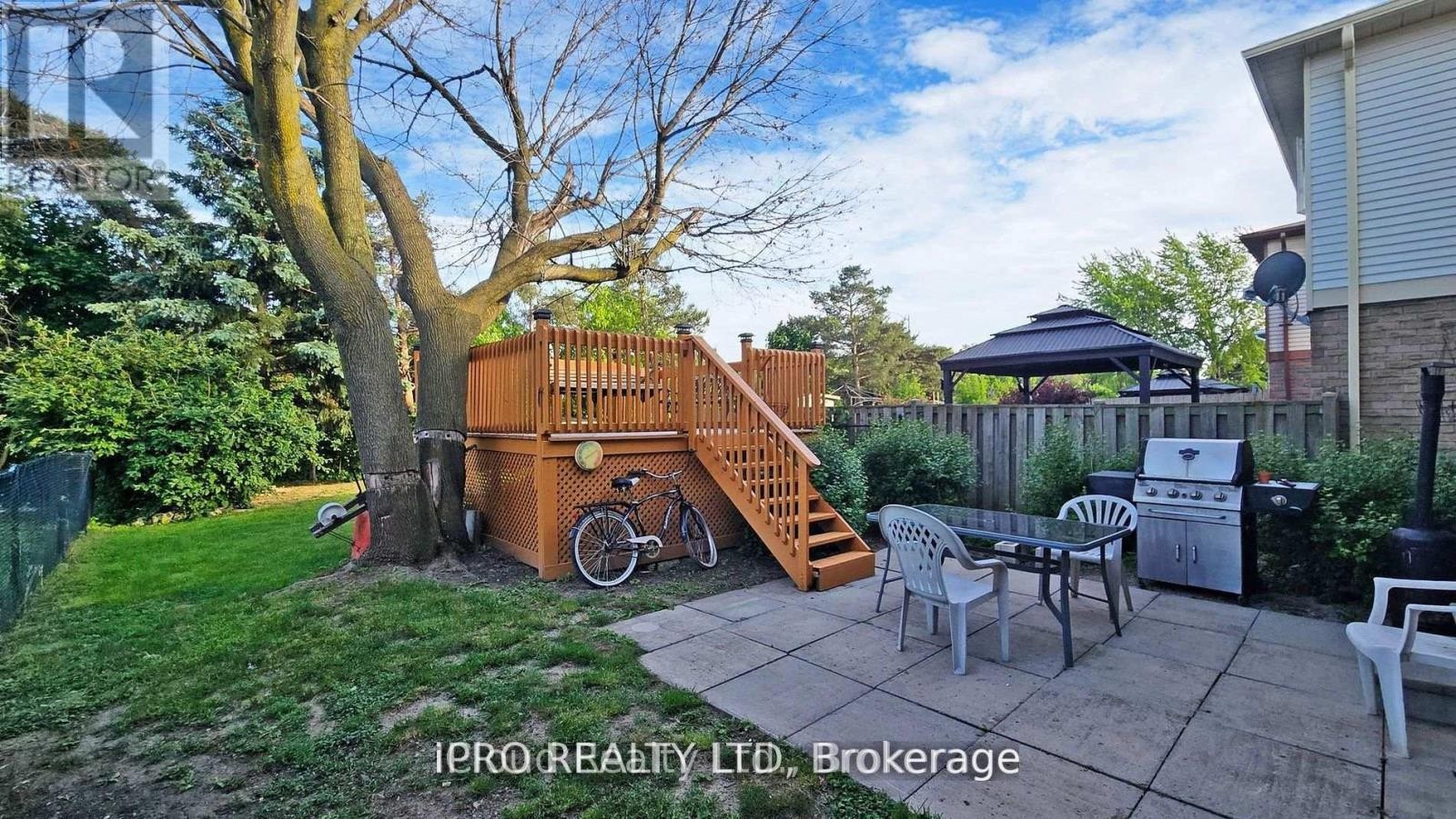 












32 DAFOE CRESCENT

,
Brampton (Fletcher's West),




Ontario
L6Y2L2


