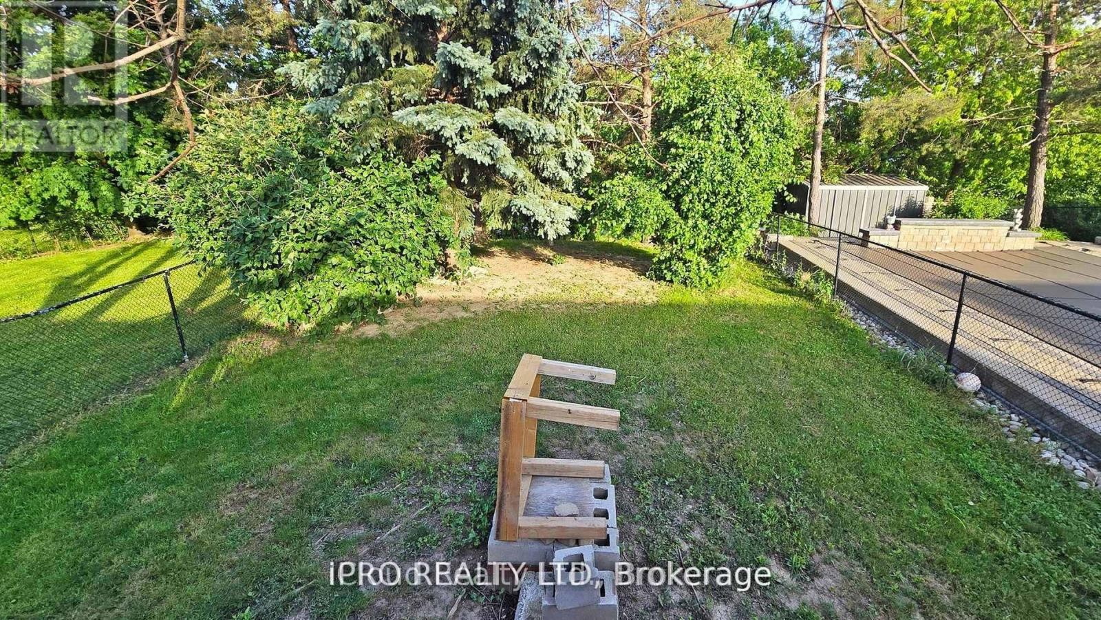 












32 DAFOE CRESCENT

,
Brampton (Fletcher's West),




Ontario
L6Y2L2

