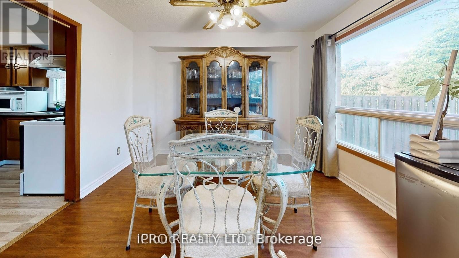 












32 DAFOE CRESCENT

,
Brampton (Fletcher's West),




Ontario
L6Y2L2

