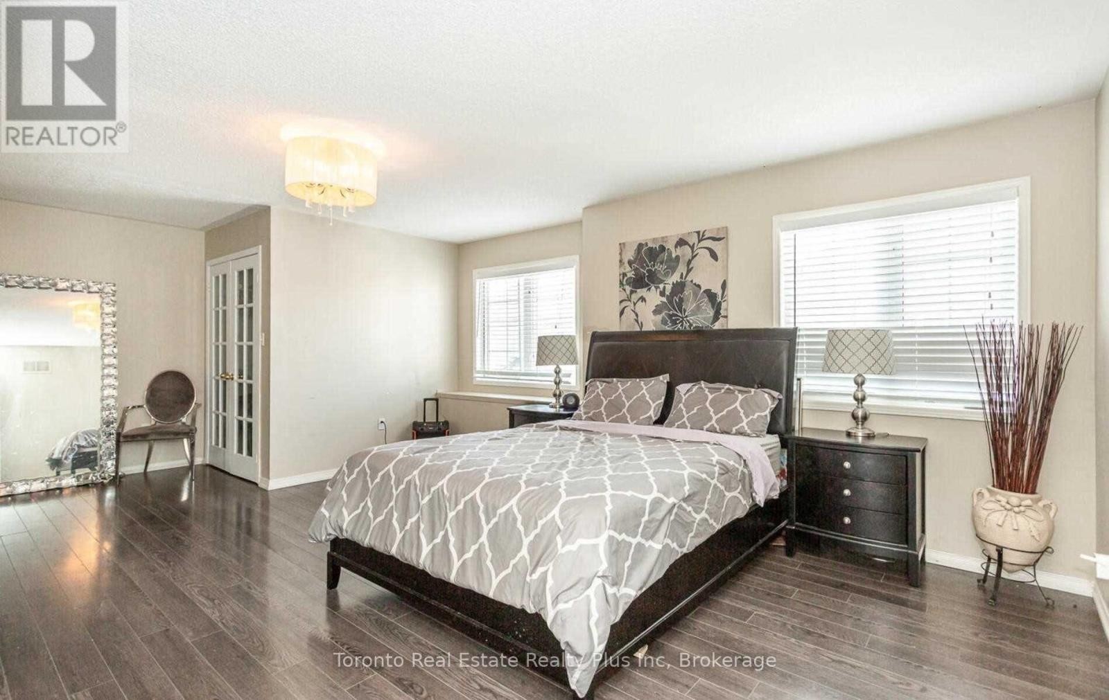 












1 WILD INDIGO CRESCENT

,
Brampton (Sandringham-Wellington),




Ontario
L6R2K1

