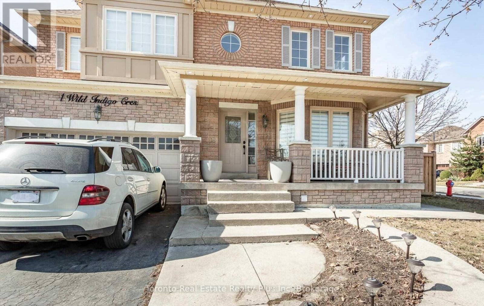 












1 WILD INDIGO CRESCENT

,
Brampton (Sandringham-Wellington),




Ontario
L6R2K1

