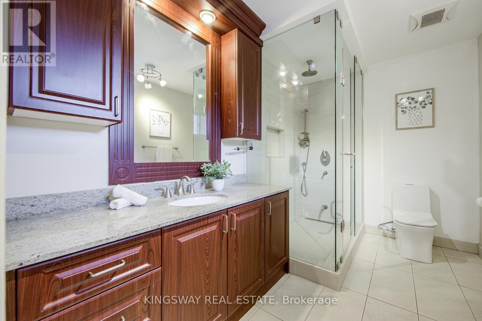 












1368 BUNSDEN AVENUE

,
Mississauga (Sheridan),




Ontario
L5H3T9

