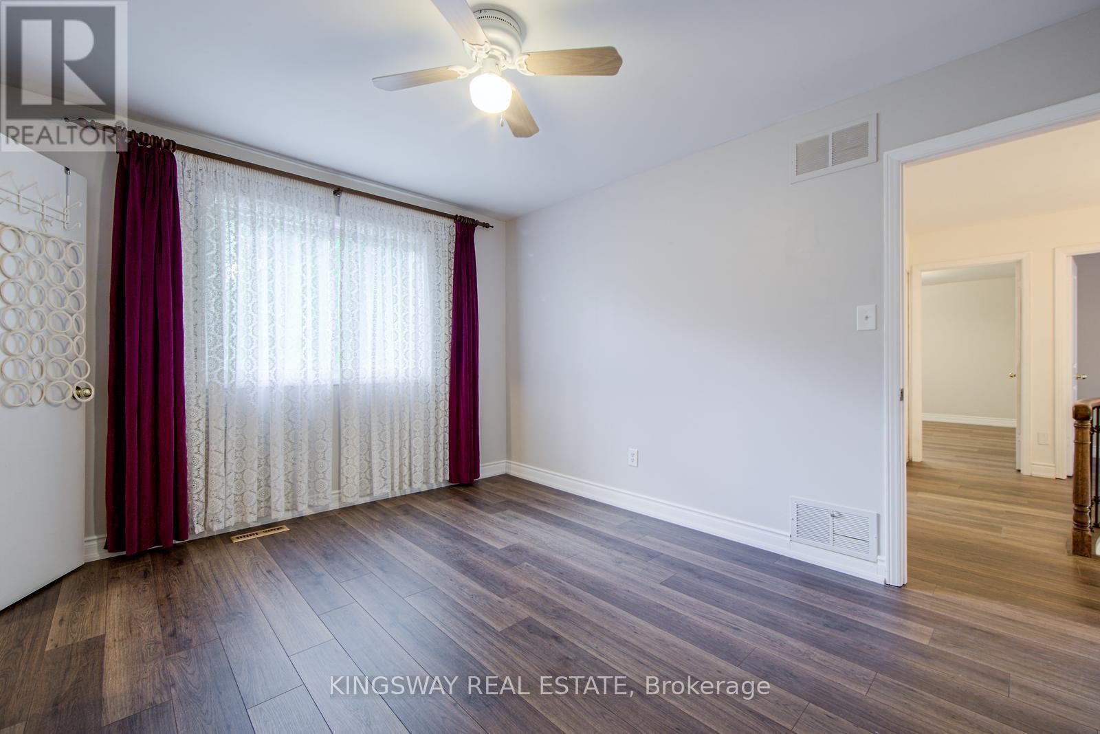 












1368 BUNSDEN AVENUE

,
Mississauga (Sheridan),




Ontario
L5H3T9

