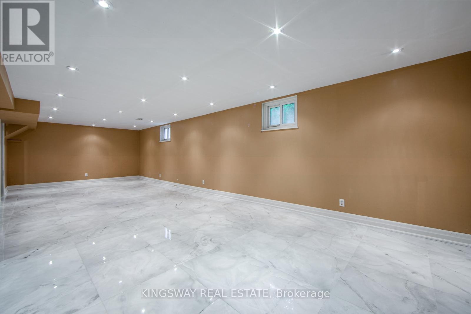 












1368 BUNSDEN AVENUE

,
Mississauga (Sheridan),




Ontario
L5H3T9

