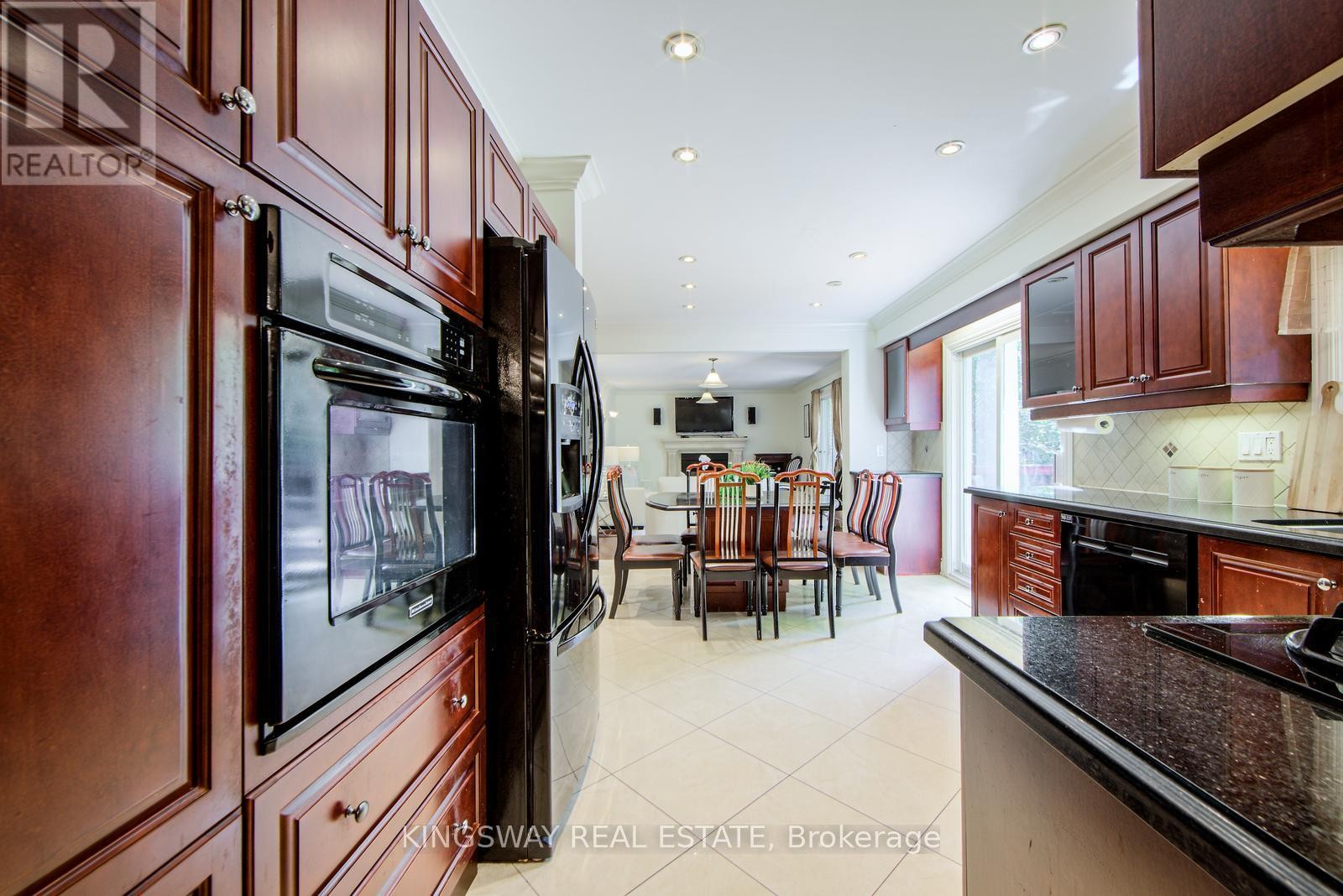 












1368 BUNSDEN AVENUE

,
Mississauga (Sheridan),




Ontario
L5H3T9

