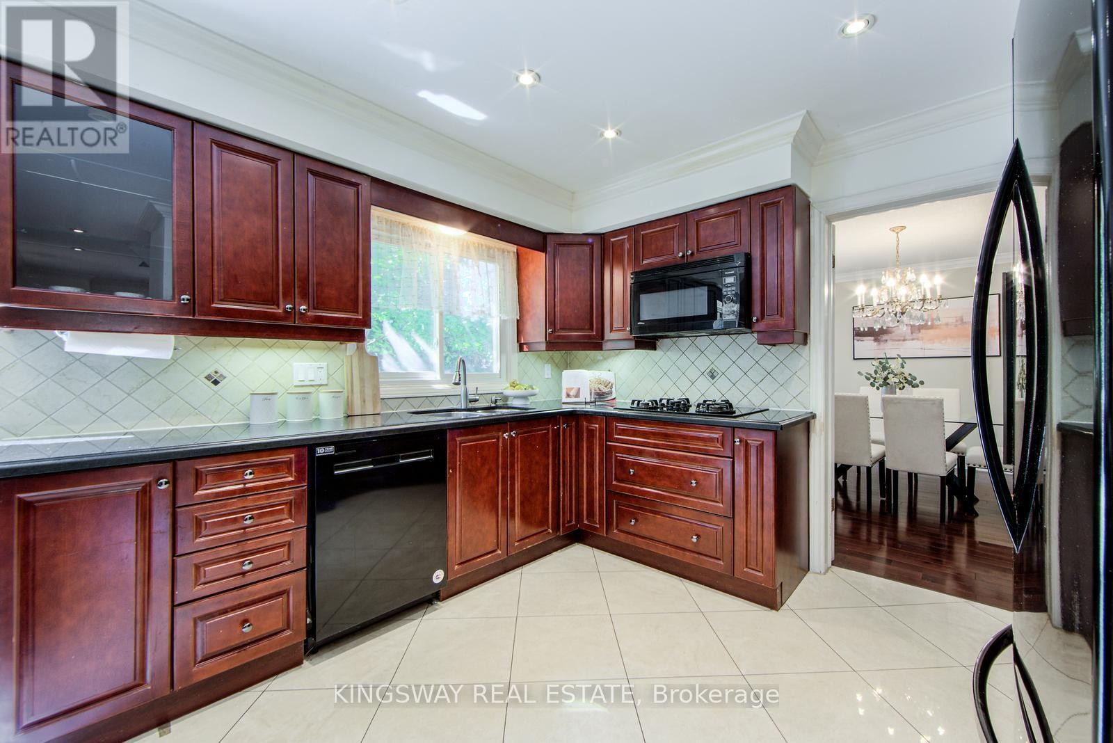 












1368 BUNSDEN AVENUE

,
Mississauga (Sheridan),




Ontario
L5H3T9

