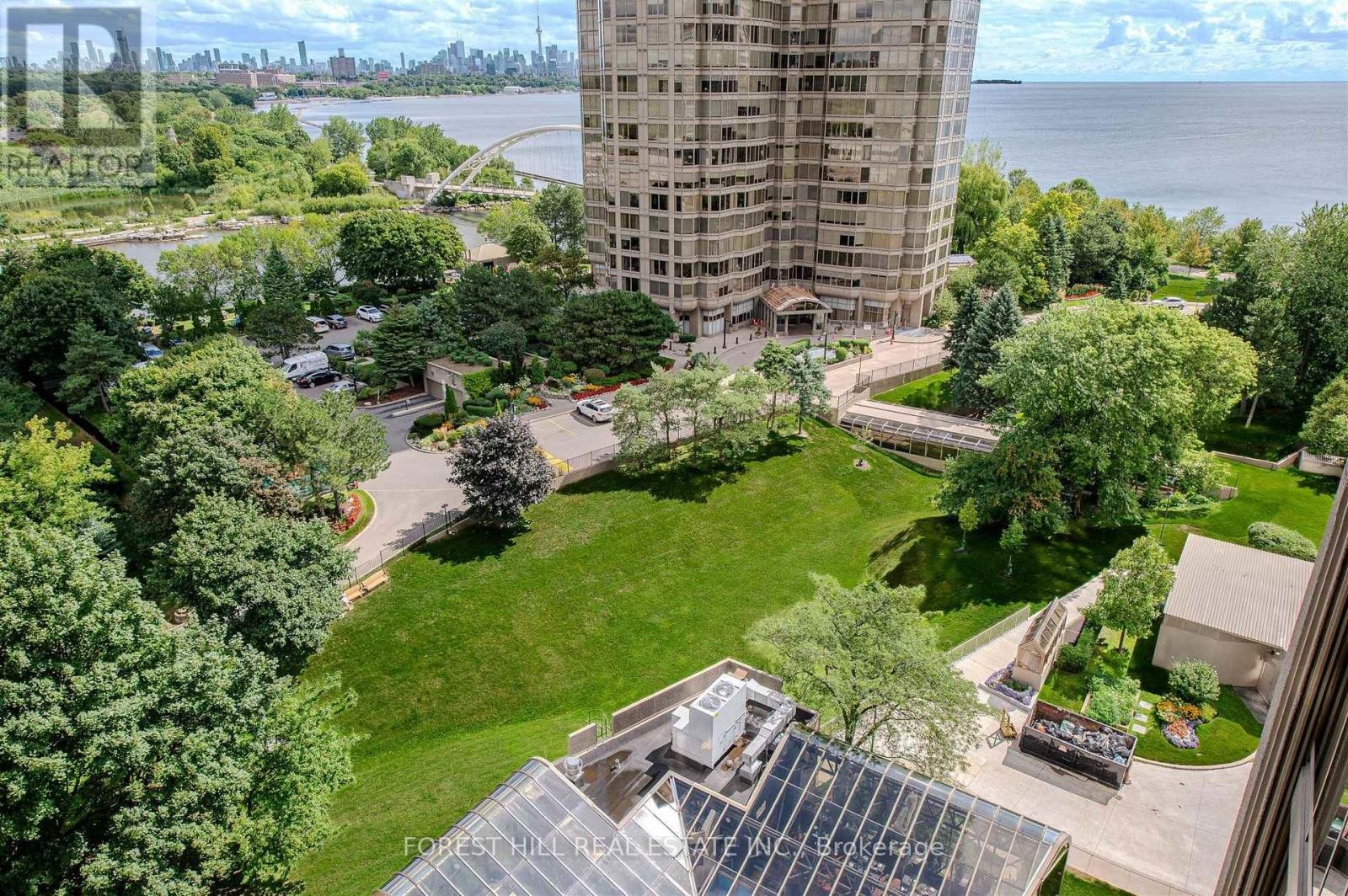 












1102 - 2045 LAKE SHORE BOULEVARD W

,
Toronto (Mimico),




Ontario
M8V2Z6

