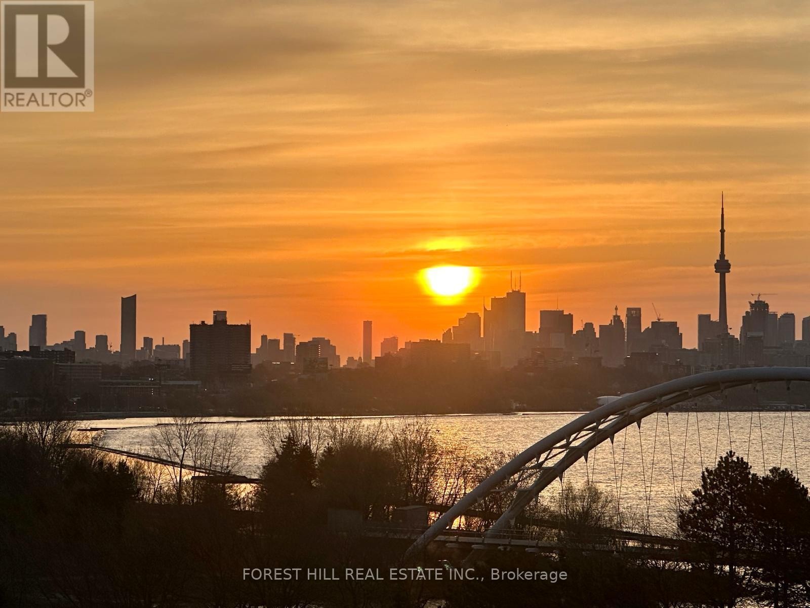 












1102 - 2045 LAKE SHORE BOULEVARD W

,
Toronto (Mimico),




Ontario
M8V2Z6

