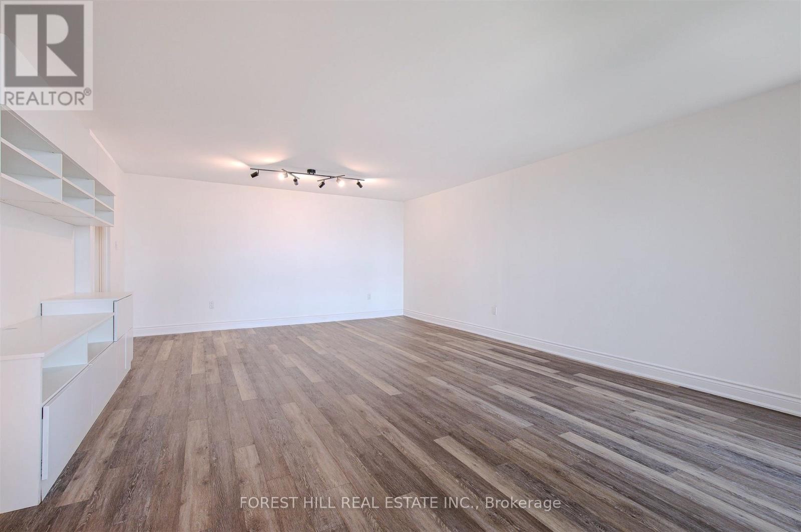 












1102 - 2045 LAKE SHORE BOULEVARD W

,
Toronto (Mimico),




Ontario
M8V2Z6

