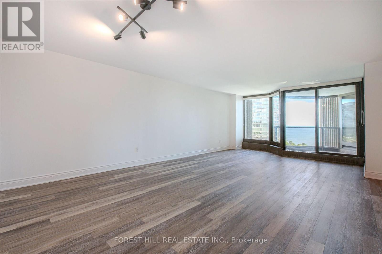 












1102 - 2045 LAKE SHORE BOULEVARD W

,
Toronto (Mimico),




Ontario
M8V2Z6

