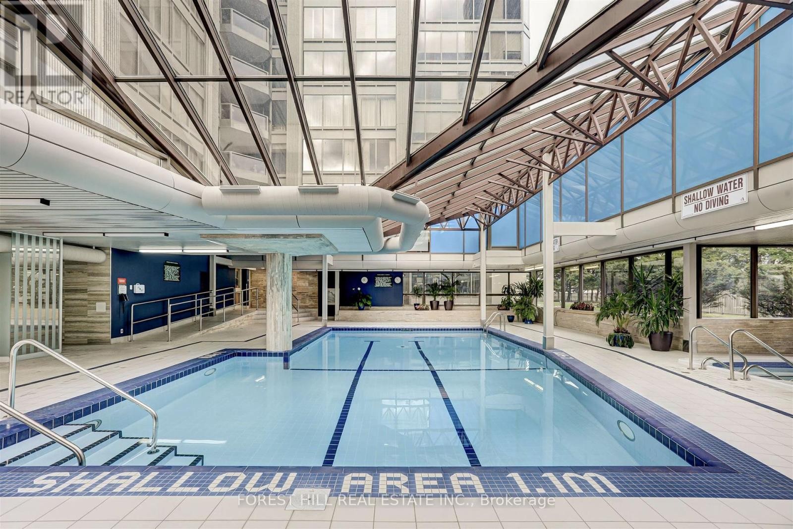 












1102 - 2045 LAKE SHORE BOULEVARD W

,
Toronto (Mimico),




Ontario
M8V2Z6

