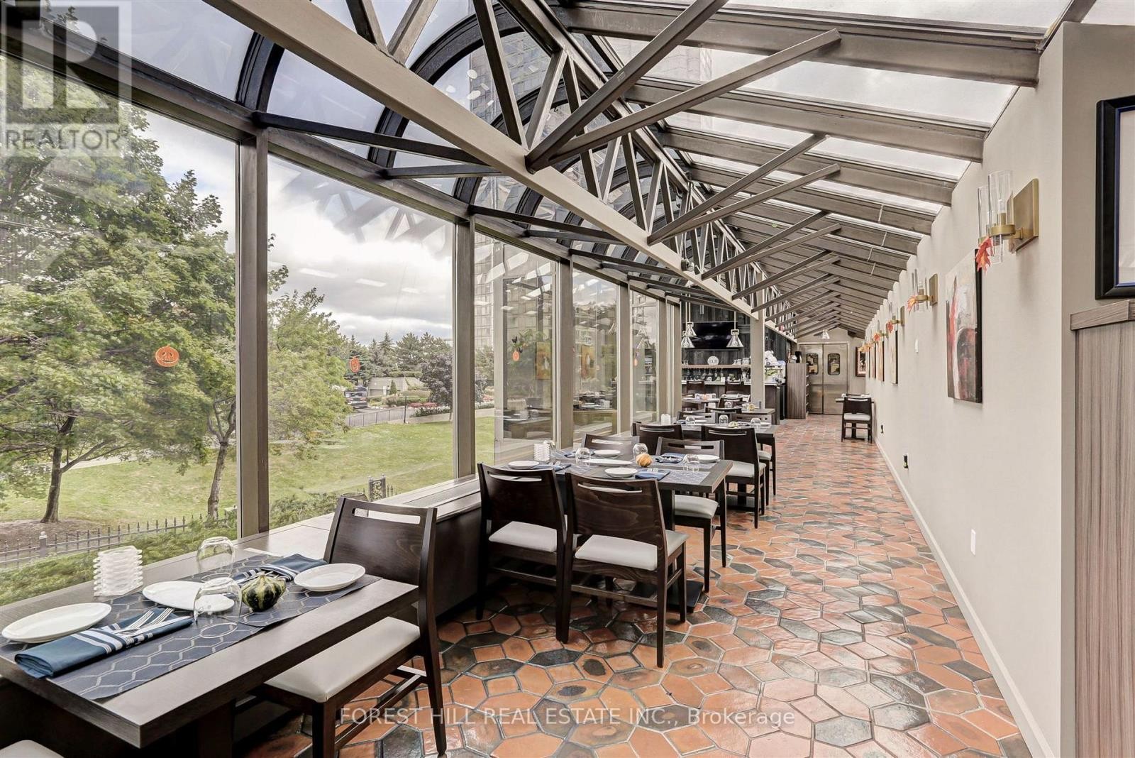 












1102 - 2045 LAKE SHORE BOULEVARD W

,
Toronto (Mimico),




Ontario
M8V2Z6

