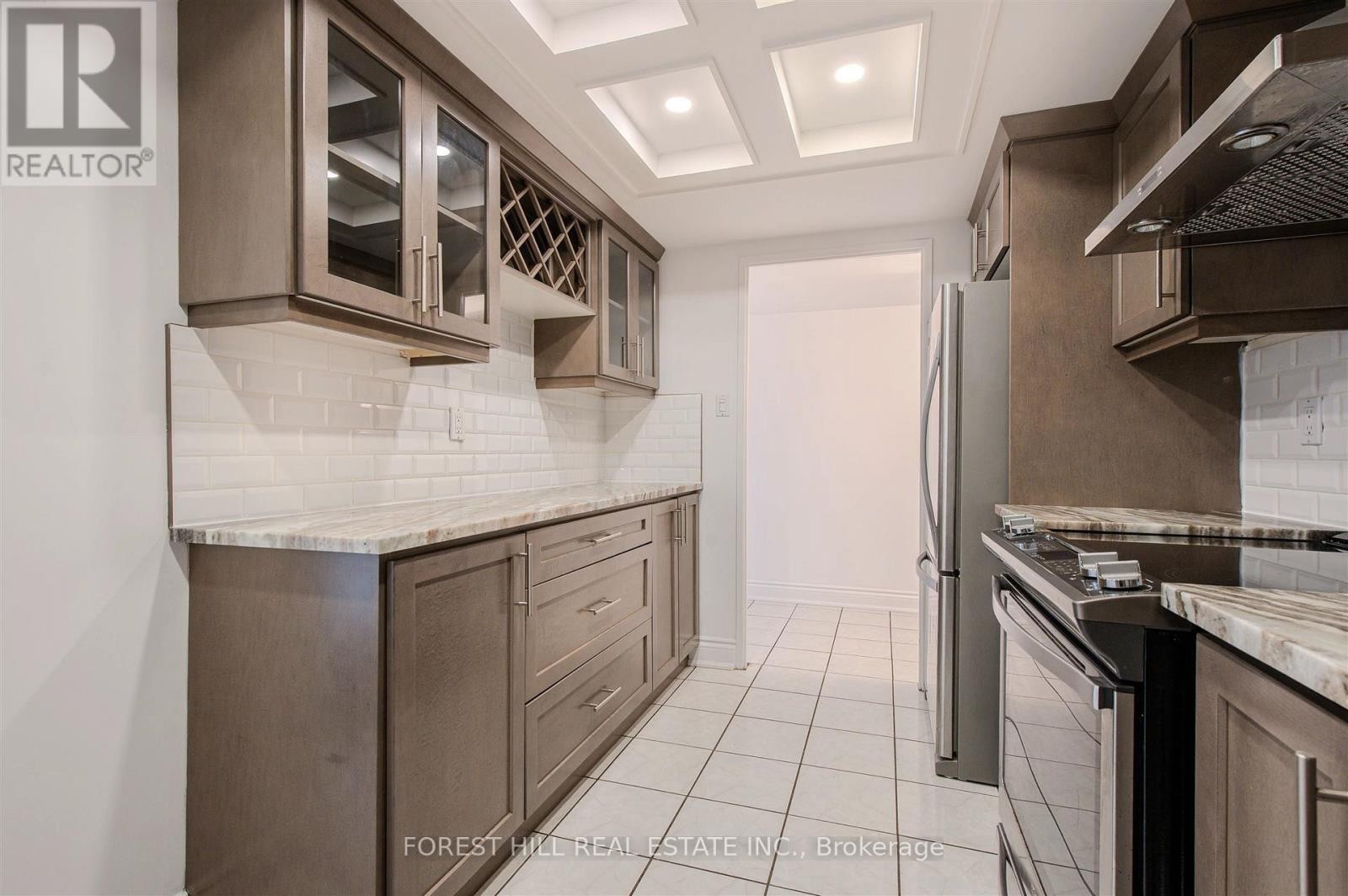 












1102 - 2045 LAKE SHORE BOULEVARD W

,
Toronto (Mimico),




Ontario
M8V2Z6

