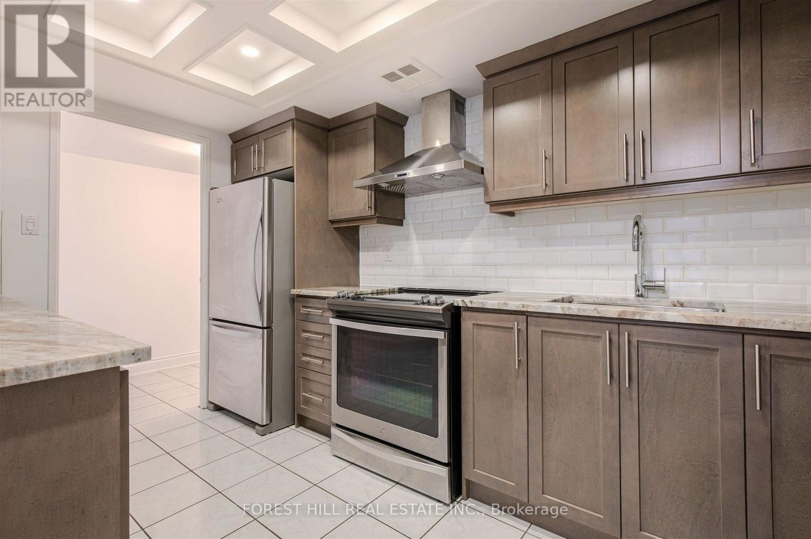 












1102 - 2045 LAKE SHORE BOULEVARD W

,
Toronto (Mimico),




Ontario
M8V2Z6

