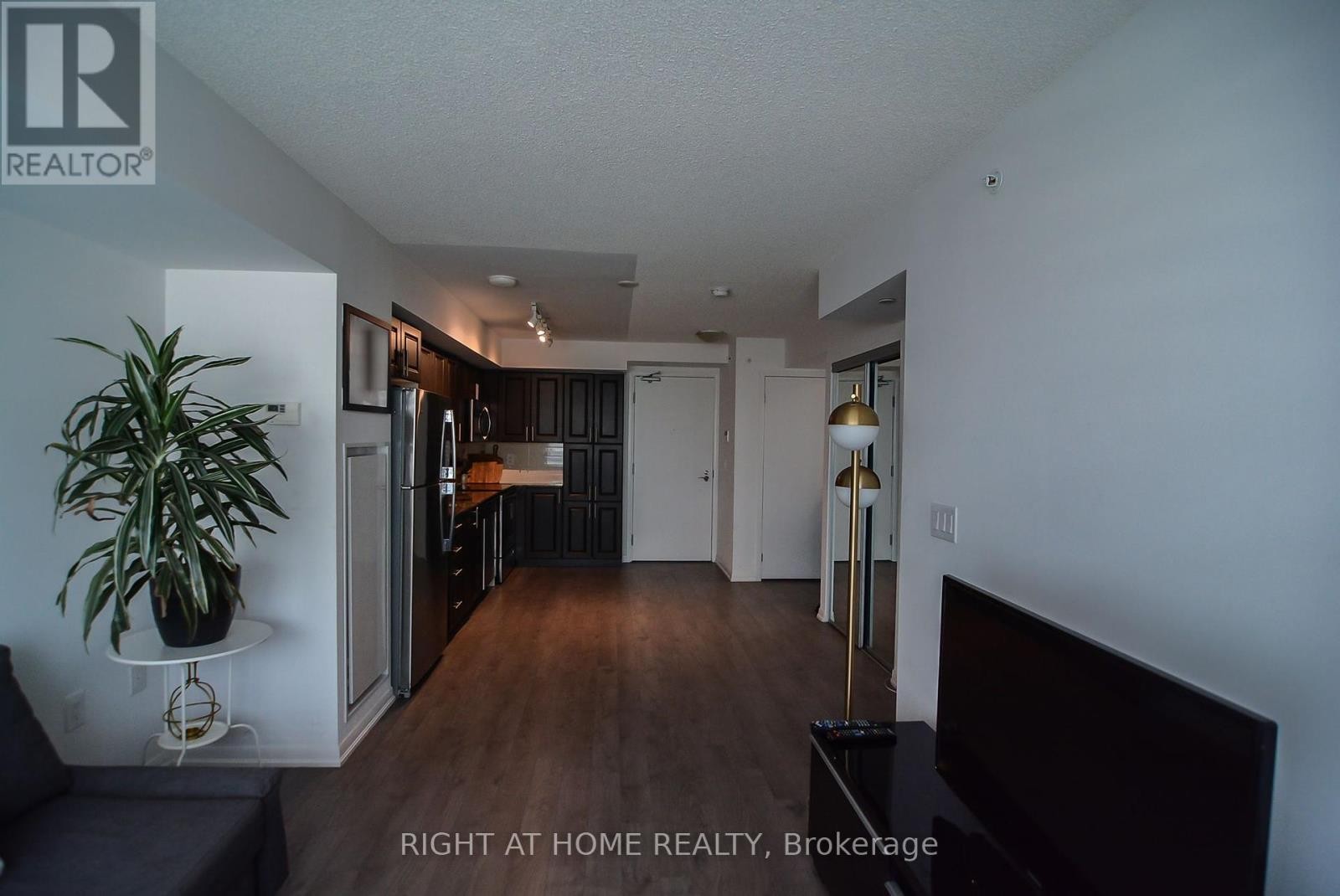 












1001 - 3091 DUFFERIN STREET

,
Toronto (Yorkdale-Glen Park),




Ontario
M6A0C4

