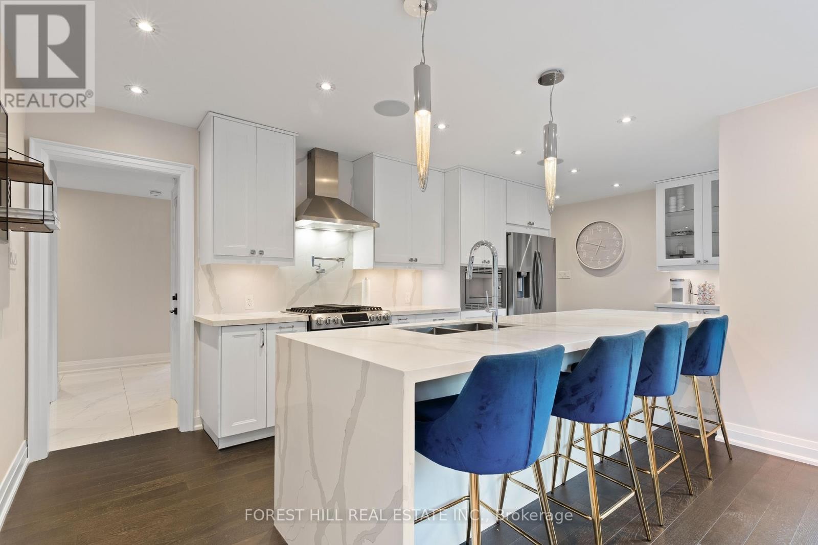 












6633 EASTRIDGE ROAD

,
Mississauga (Meadowvale),




Ontario
L5N4L8

