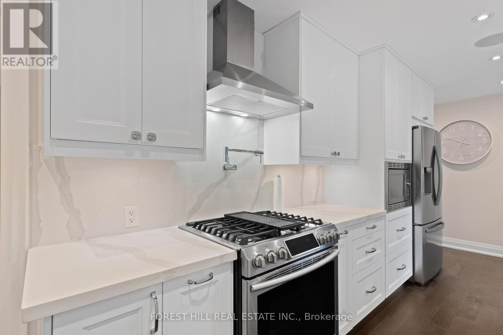 












6633 EASTRIDGE ROAD

,
Mississauga (Meadowvale),




Ontario
L5N4L8


