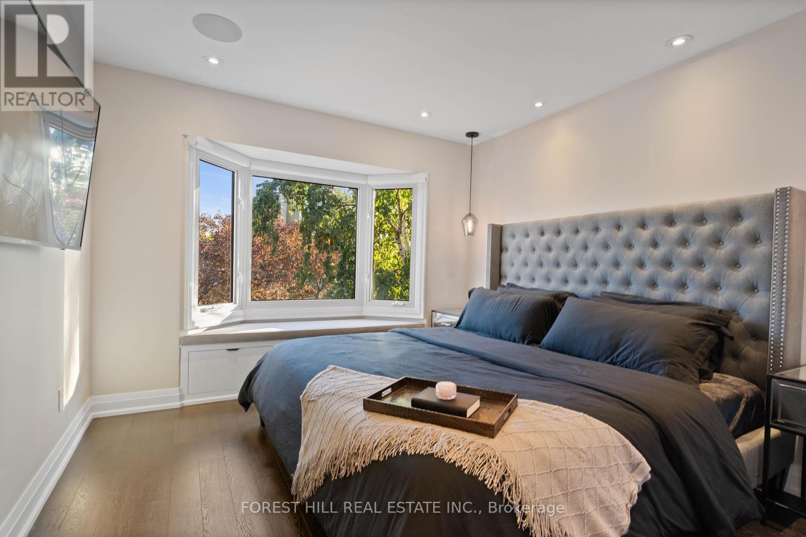 












6633 EASTRIDGE ROAD

,
Mississauga (Meadowvale),




Ontario
L5N4L8

