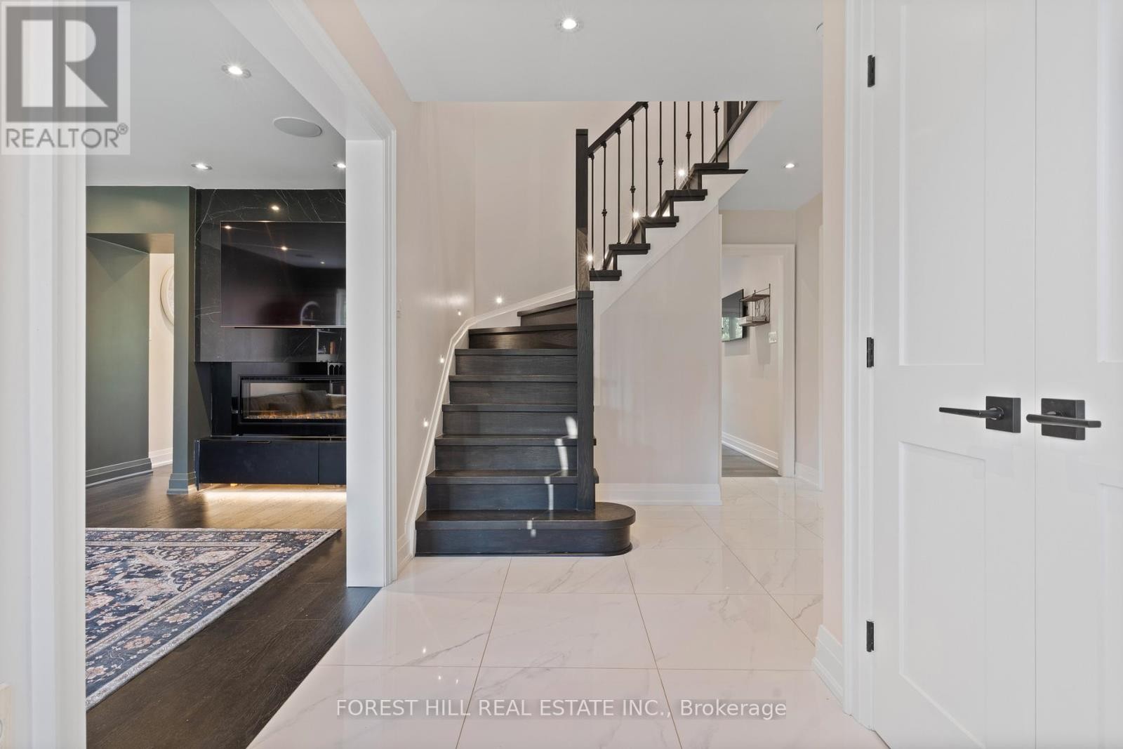 












6633 EASTRIDGE ROAD

,
Mississauga (Meadowvale),




Ontario
L5N4L8


