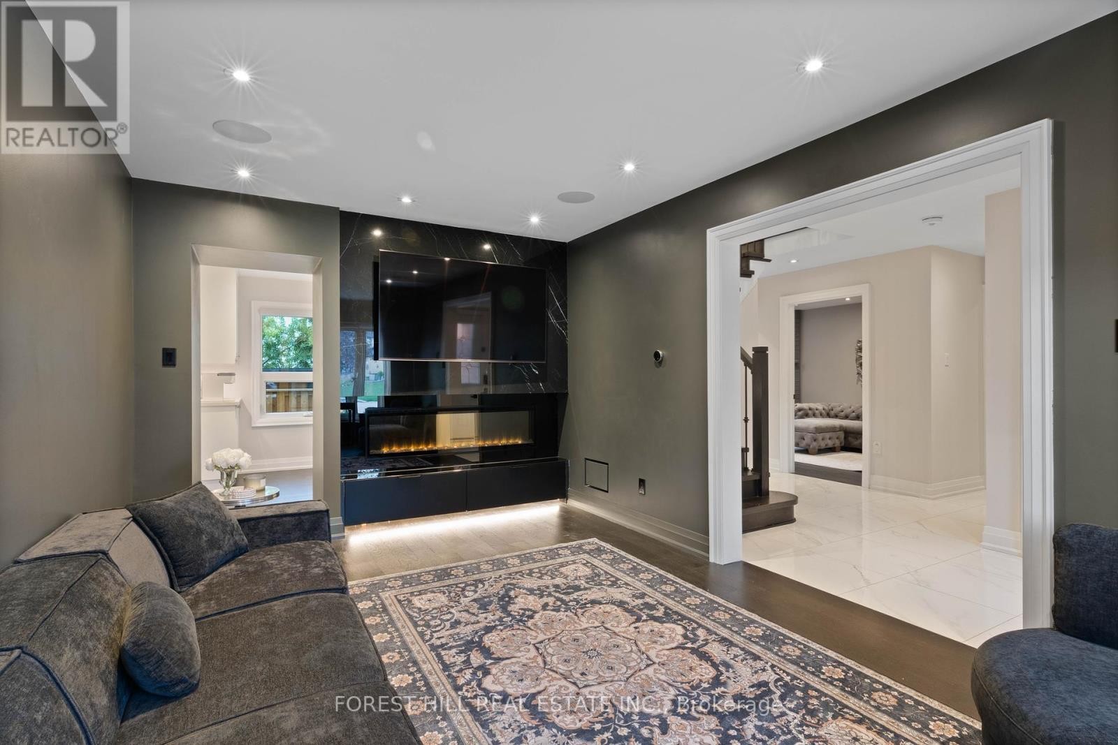 












6633 EASTRIDGE ROAD

,
Mississauga (Meadowvale),




Ontario
L5N4L8

