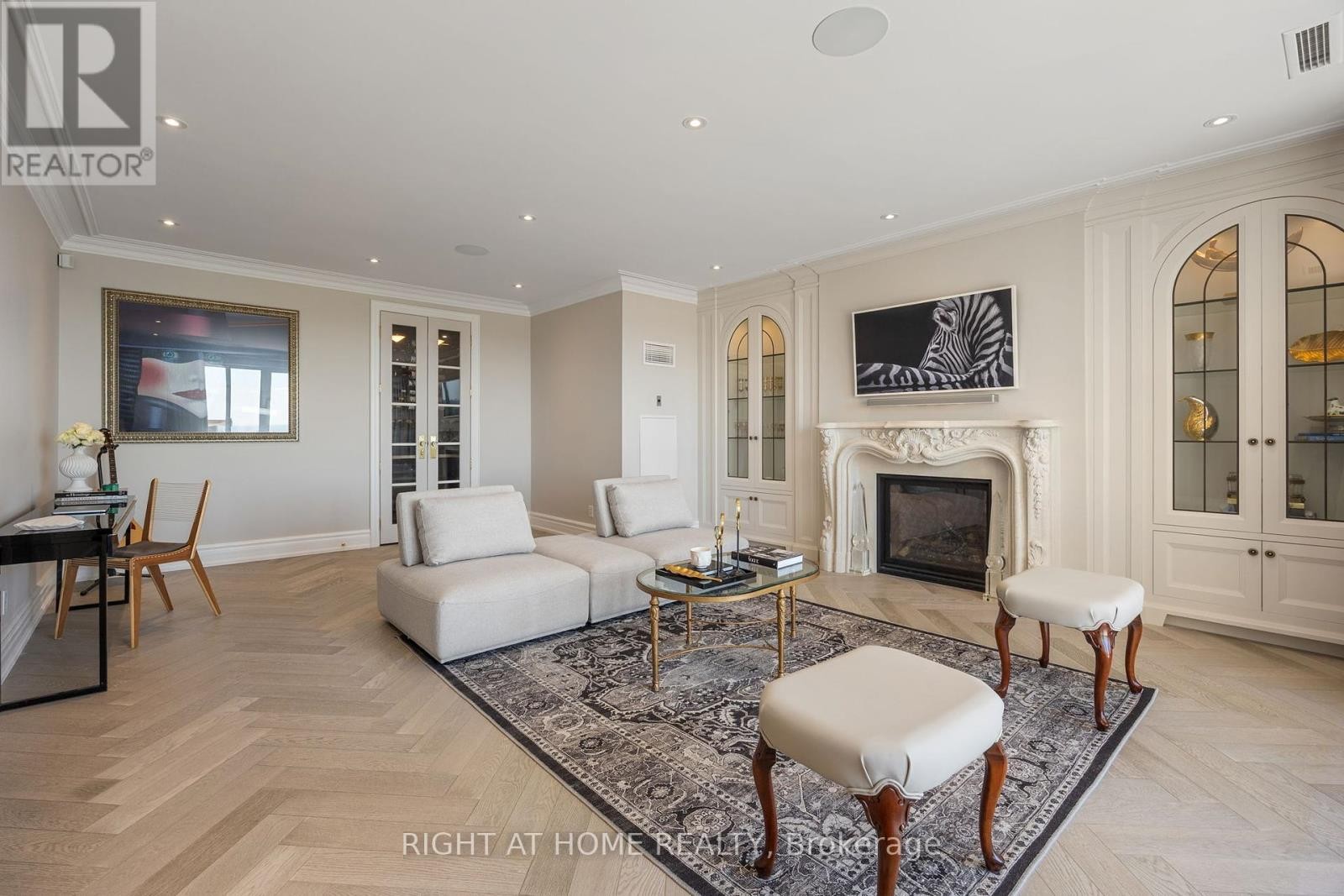 












PH1501 - 2287 LAKE SHORE BOULEVARD W

,
Toronto (Mimico),




Ontario
M8V3Y1

