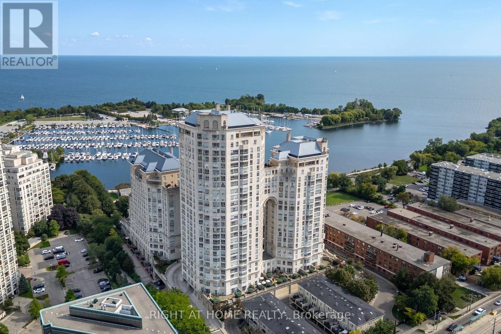 












PH1501 - 2287 LAKE SHORE BOULEVARD W

,
Toronto (Mimico),




Ontario
M8V3Y1

